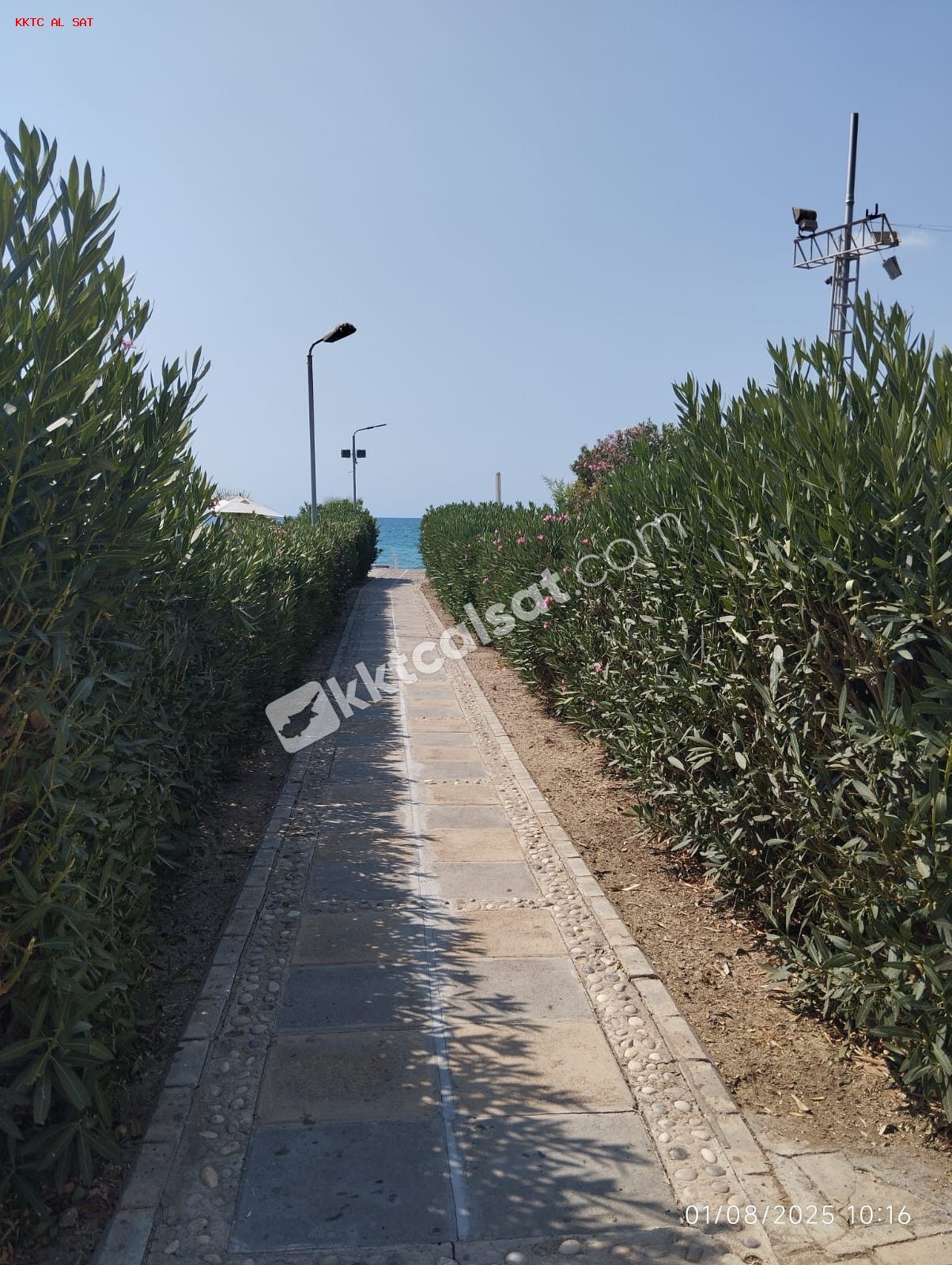 İSKELE BOĞAZ TEPE TATİL SİTESİNDE SATILIK 3+1 — Boğaz — الصورة 6 من 15