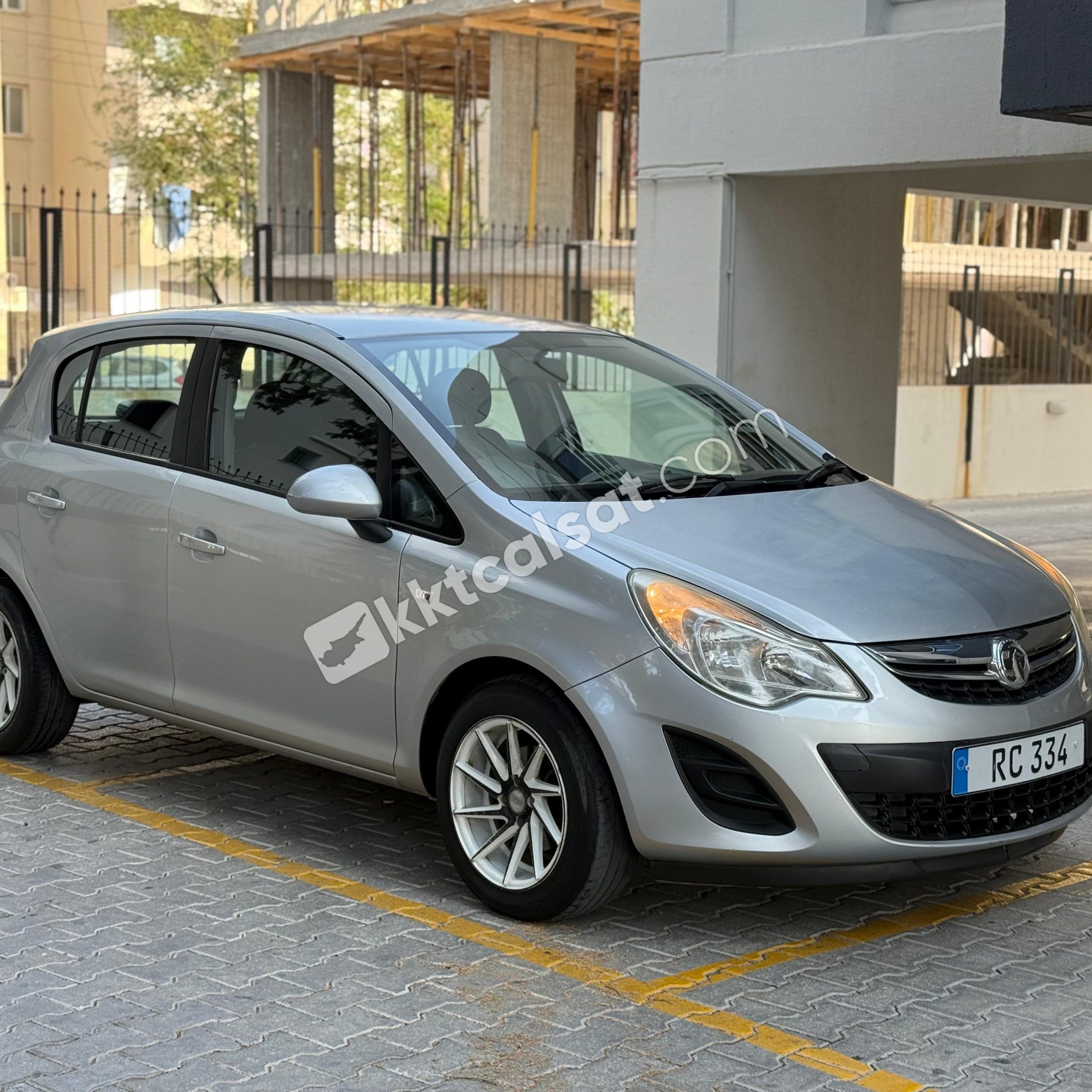 TERTEMİZ OPEL CORSA — كيرينيا (Girne) — الصورة 3 من 5