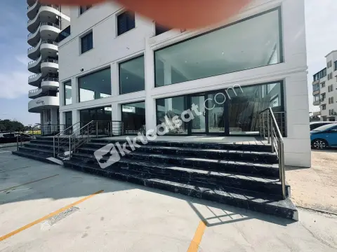 ENİBOGAZİÇİ BÖLGESİNDE SATILIK 650 m2 SATILIK DÜKKAN — Yeniboğaziçi — photo 1 of 7