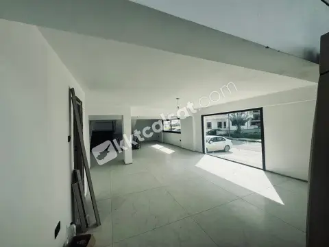 ENİBOGAZİÇİ BÖLGESİNDE SATILIK 650 m2 SATILIK DÜKKAN — Yeniboğaziçi — photo 4 of 7