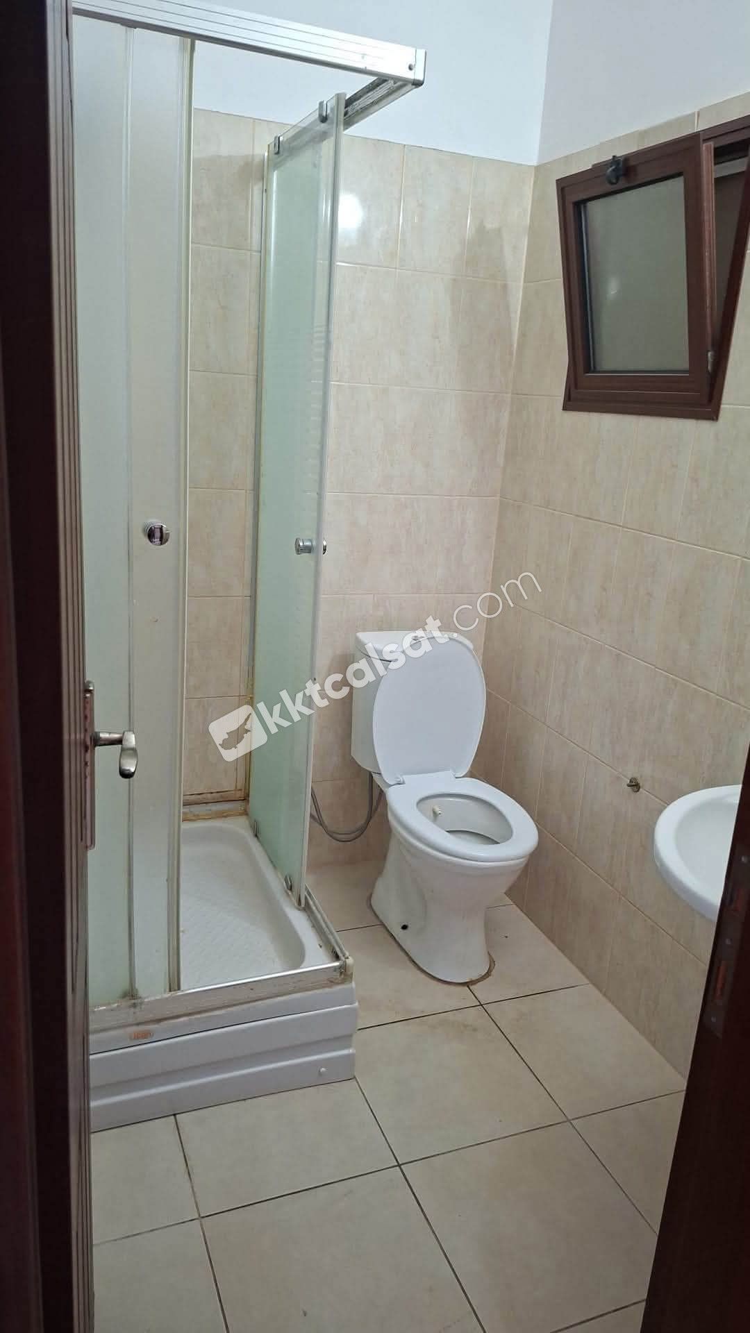 MAĞUSA YENİBOĞAZİÇİNDE KİRALIK 3+1 — Yeniboğaziçi — photo 6 of 6