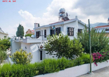GİRNE EDREMİT’ DE MUHTEŞEM LOKASYONDA YAPILI VE TÜRK KOÇANLI SATILIK  VİLLA  (KOD 126)