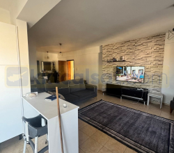 YATIRIMLIK FIRSAT – CADDE ÜZERİNDE SATILIK DAİRE!