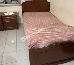 Özel El Yapımı Ahşap Yatak Odası Takımı – 2 Adet 1,5 Kişilik Yatak + 2 Komodin
